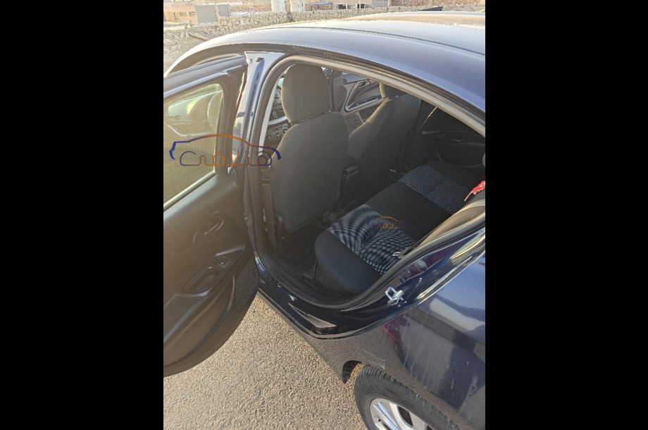 Tipo Fiat الأزرق الداكن