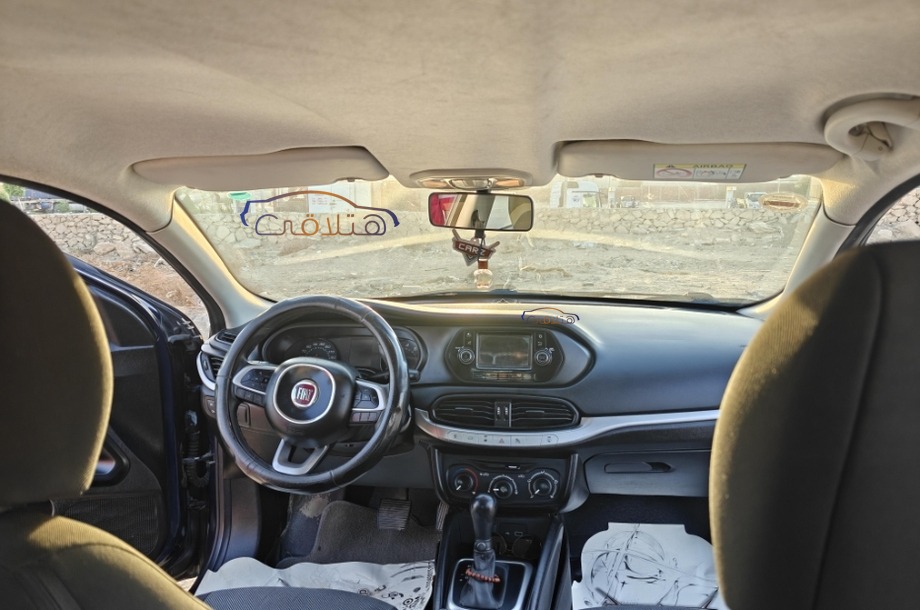 Tipo Fiat الأزرق الداكن