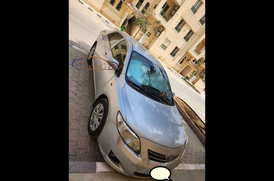Corolla Toyota فضي