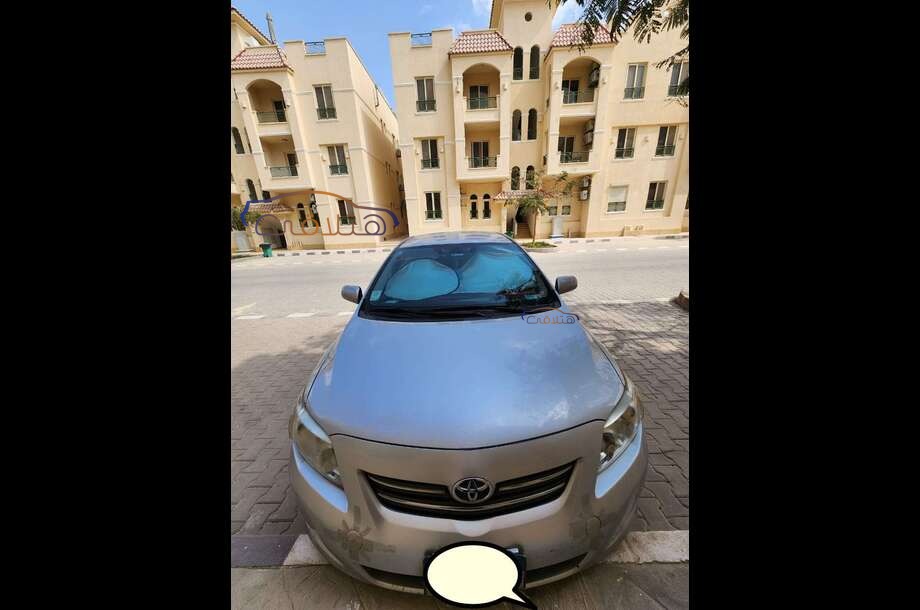 Corolla Toyota فضي