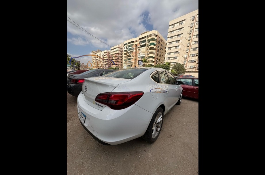 Astra Opel White