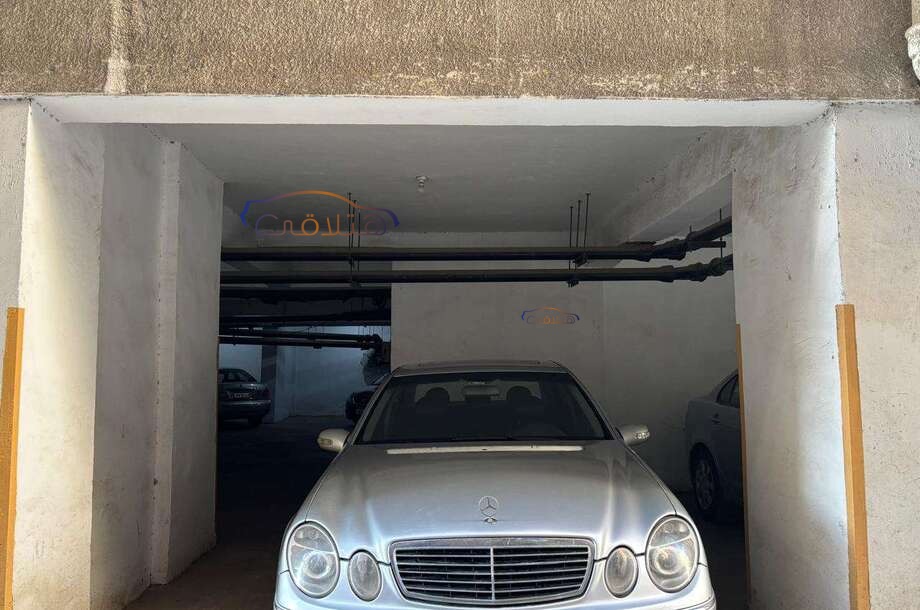 E 320 Mercedes Silver
