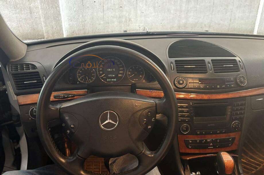 E 320 Mercedes Silver