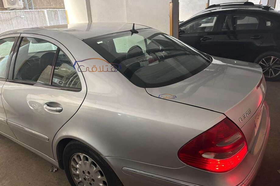 E 320 Mercedes Silver