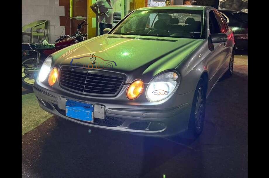 E 320 Mercedes Silver