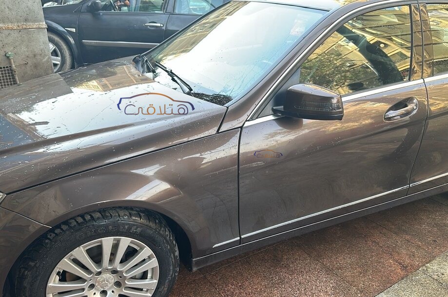 C 180 Mercedes Brown