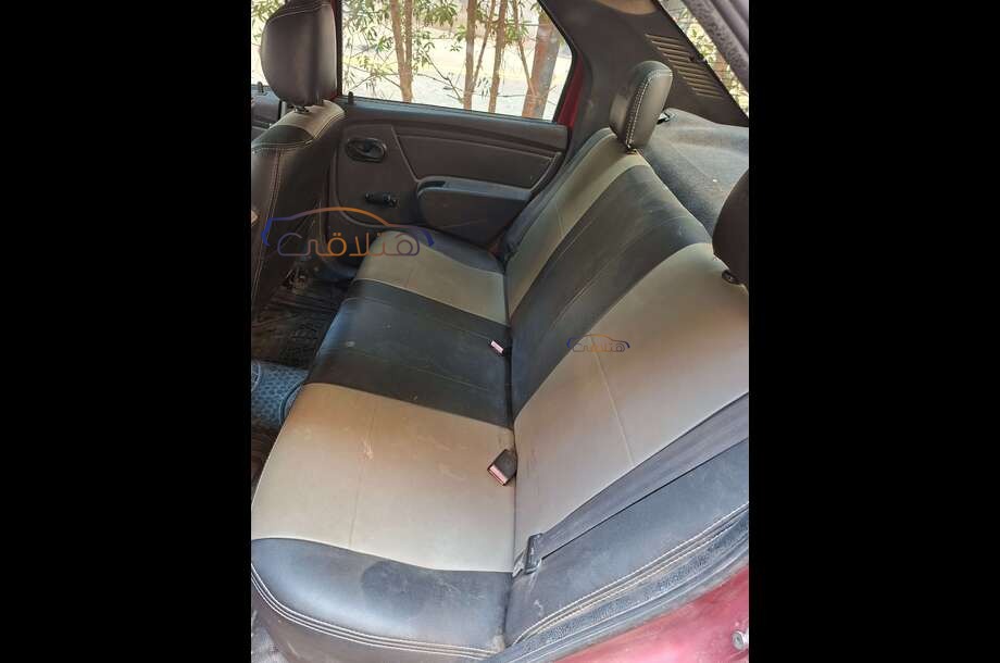 Logan Renault احمر