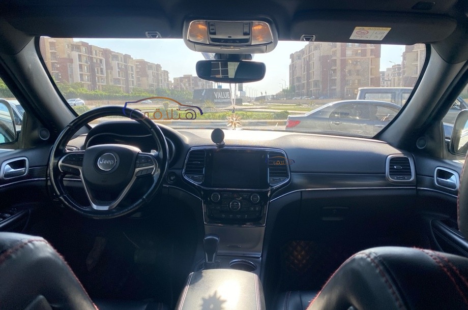 Grand Cherokee Jeep White