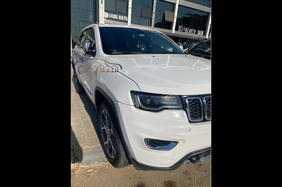 Grand Cherokee Jeep White