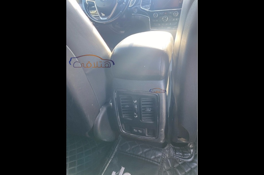 Grand Cherokee Jeep White