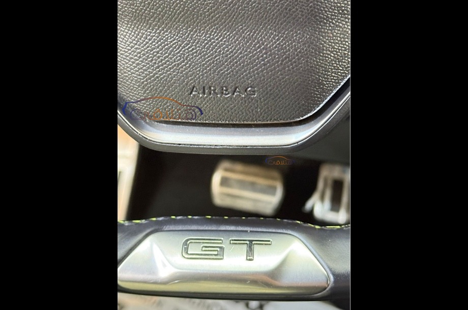 408 Peugeot أسود