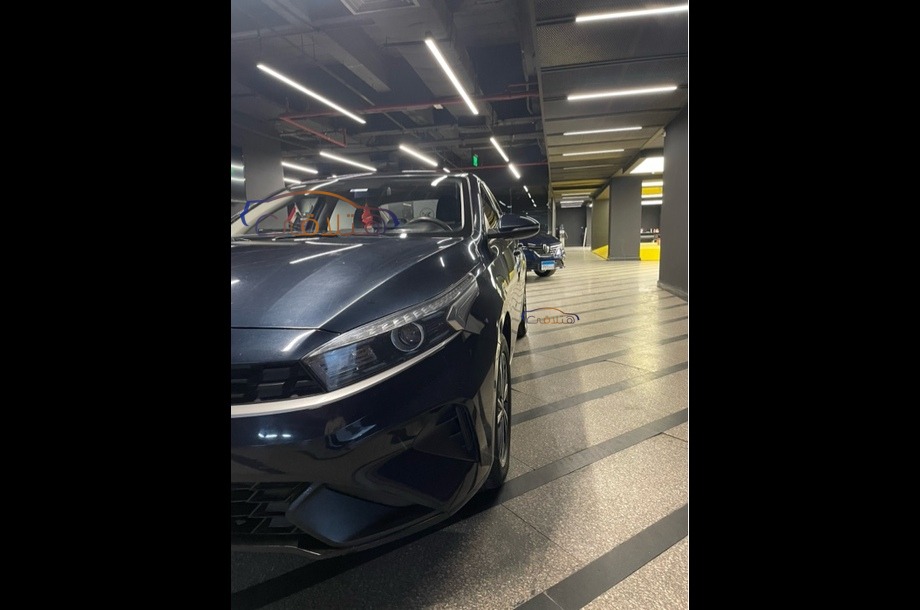 Grand Cerato Kia الأزرق الداكن