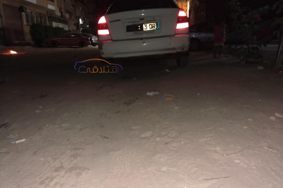 Viva Hyundai أبيض