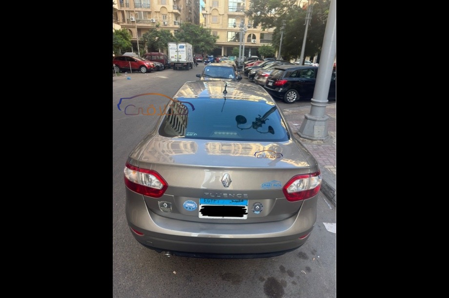 Fluence Renault ذهبي