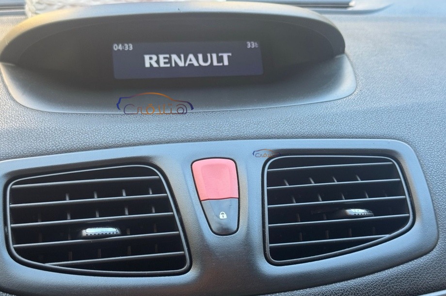 Fluence Renault ذهبي