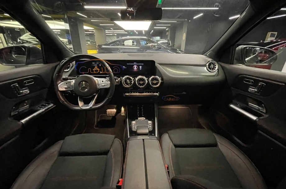 GLA 200 Mercedes رمادي