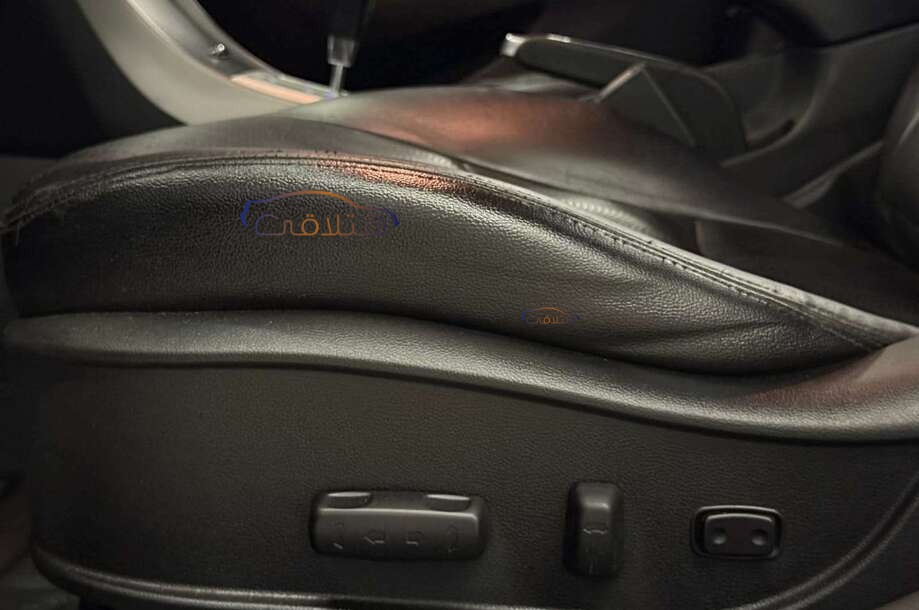 Avante Hyundai فضي