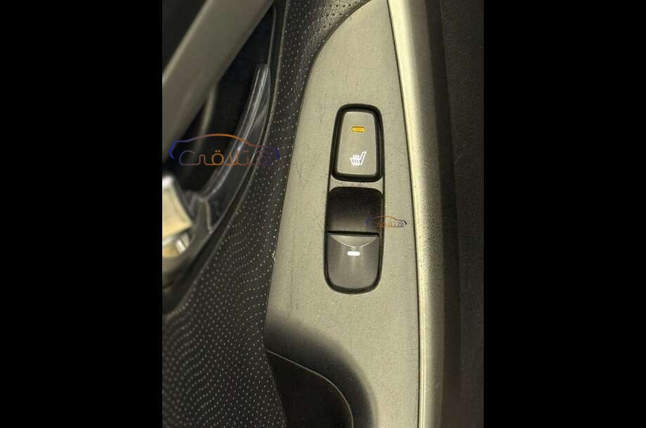 Avante Hyundai فضي