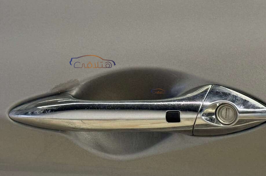 Avante Hyundai فضي