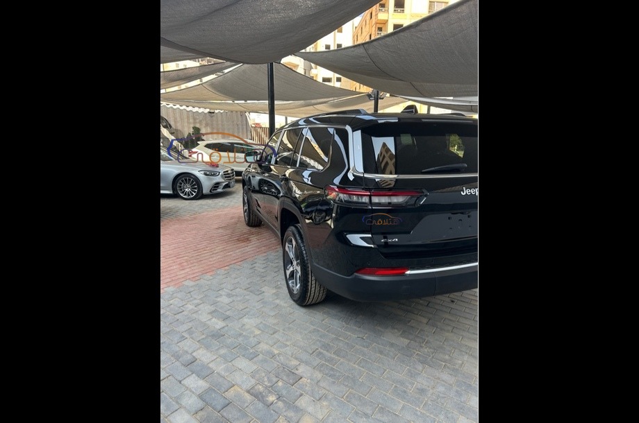 Grand Cherokee Jeep Black