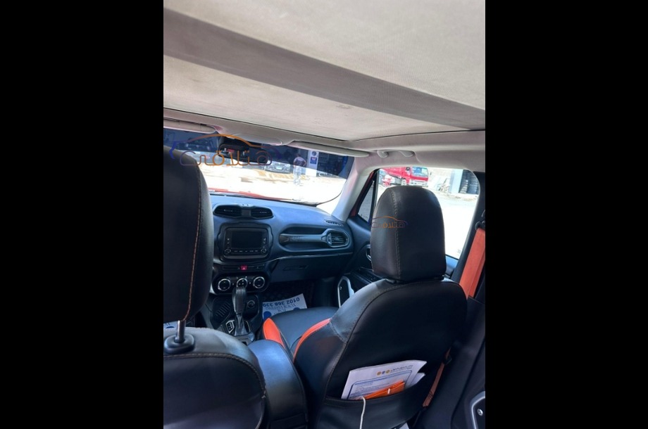 Renegade Jeep احمر