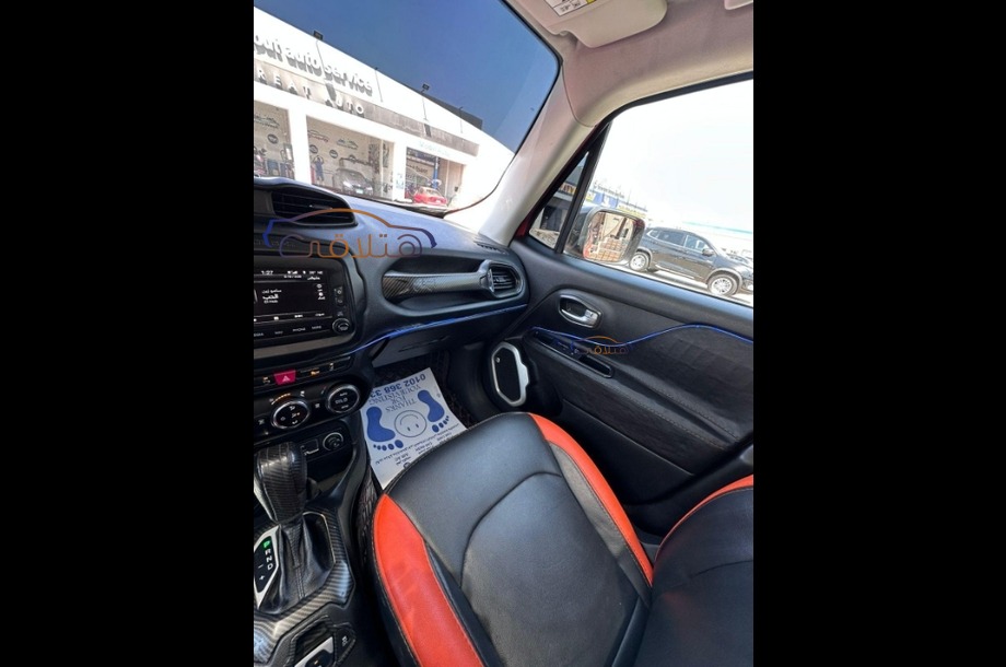 Renegade Jeep احمر