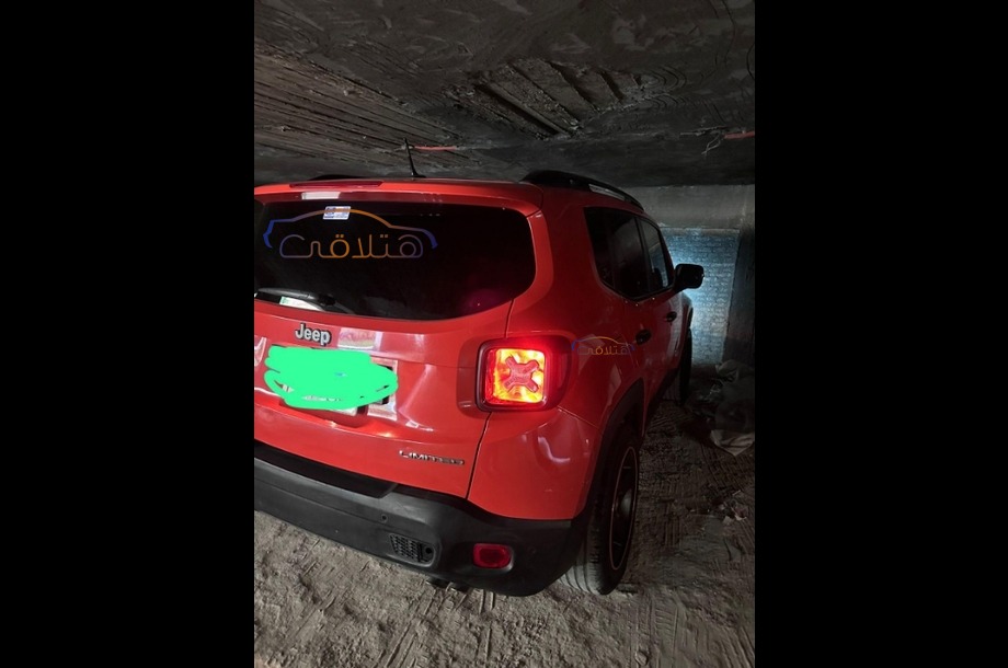 Renegade Jeep احمر