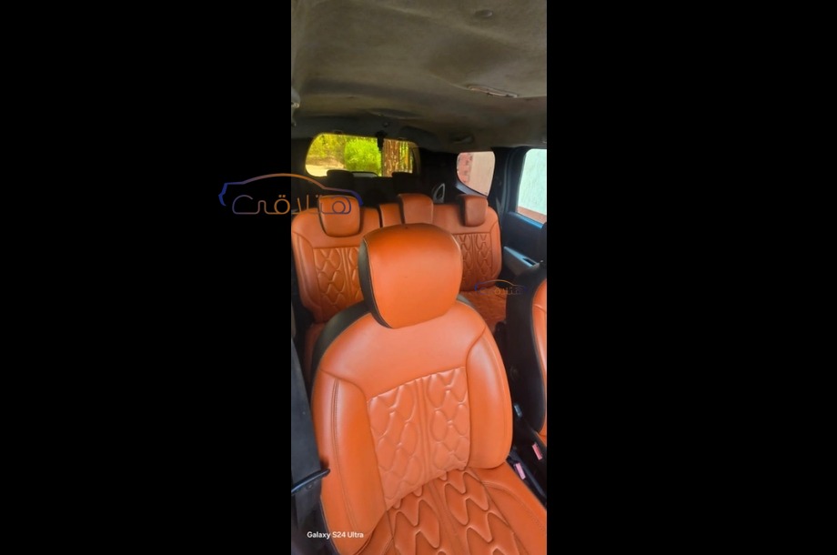 Lodgy Renault أسود