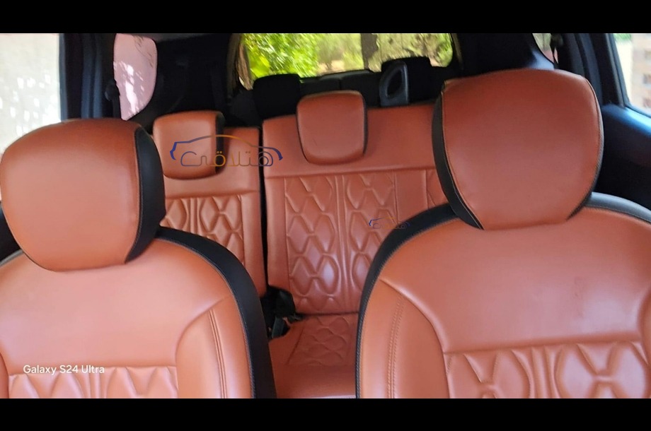 Lodgy Renault أسود