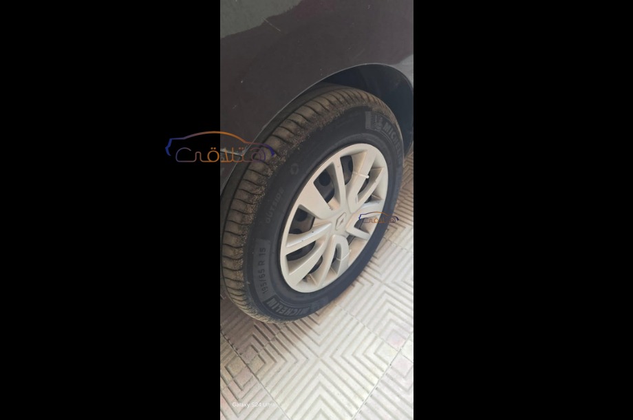 Lodgy Renault أسود