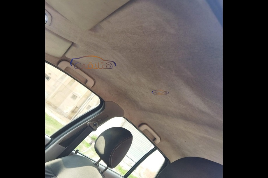 Symbol Renault أسود