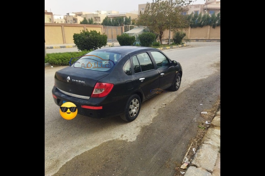Symbol Renault أسود
