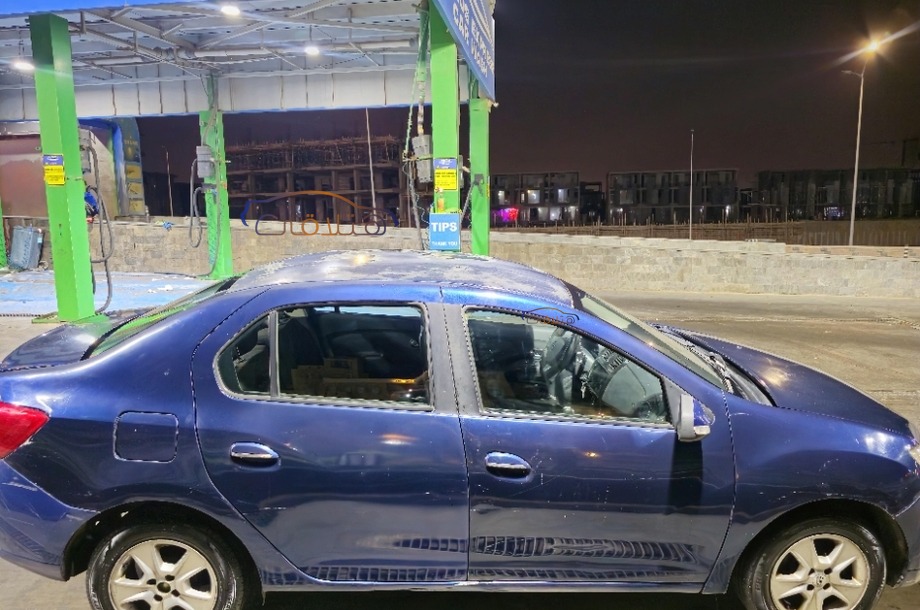 Logan Renault أزرق
