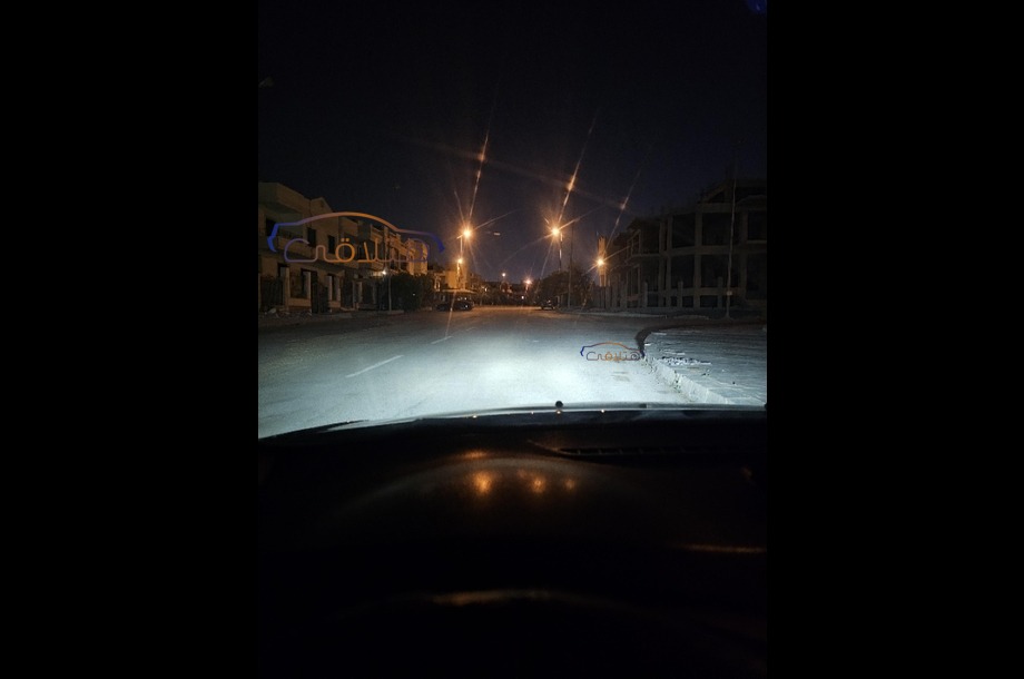 Logan Renault أزرق