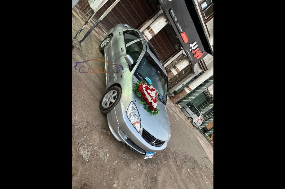 Lancer Puma Mitsubishi فضي