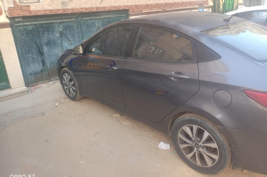 Solaris Hyundai Gray