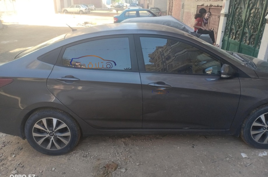 Solaris Hyundai Gray