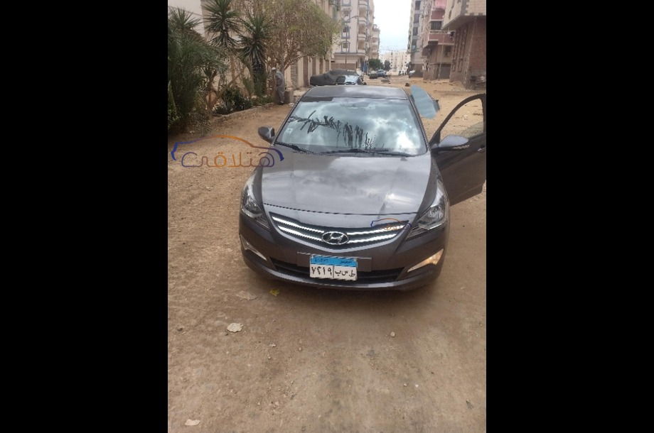 Solaris Hyundai Gray