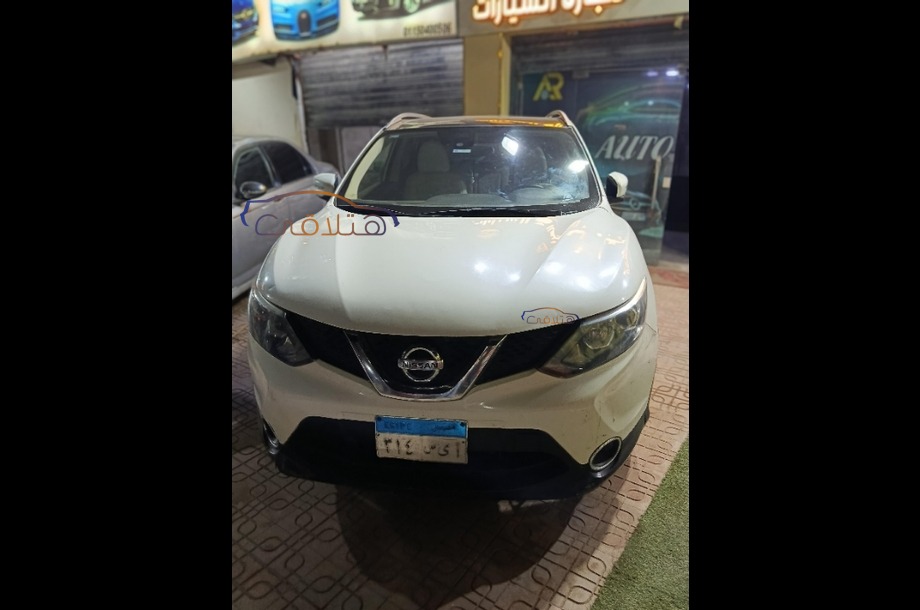 Qashqai Nissan أبيض