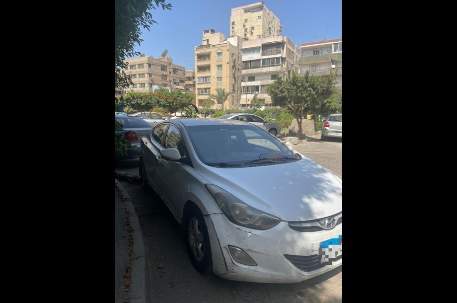 Elantra MD Hyundai أبيض