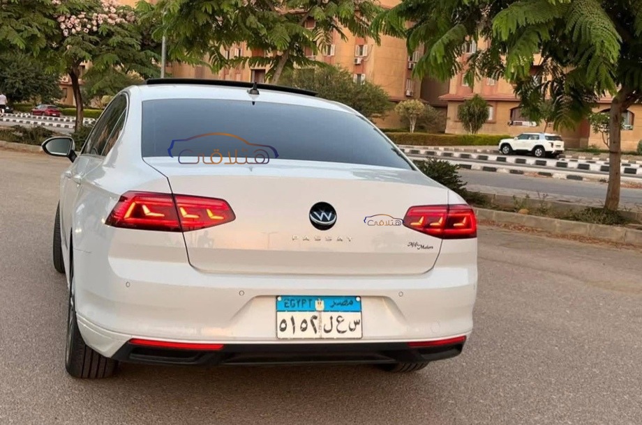 Passat Volkswagen أبيض