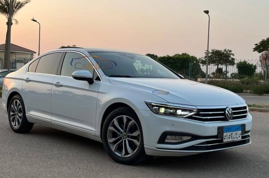 Passat Volkswagen أبيض