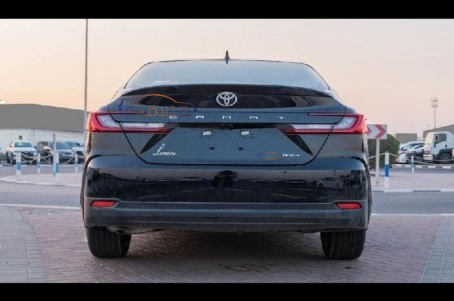 Camry Toyota أسود