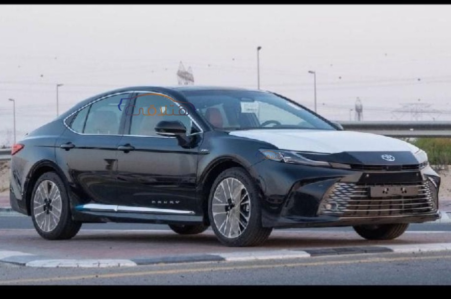 Camry Toyota أسود