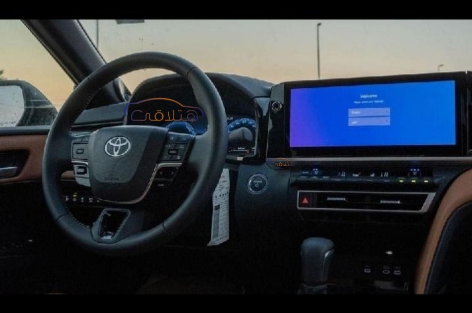 Camry Toyota أسود