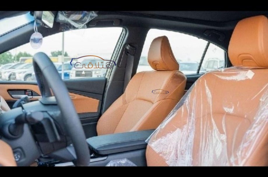 Camry Toyota أسود