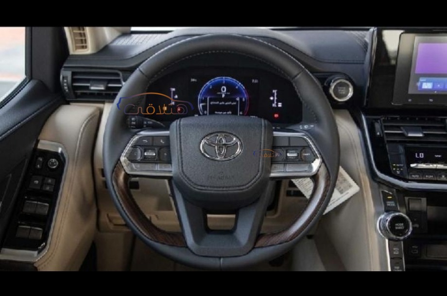 Land Cruiser Toyota أبيض