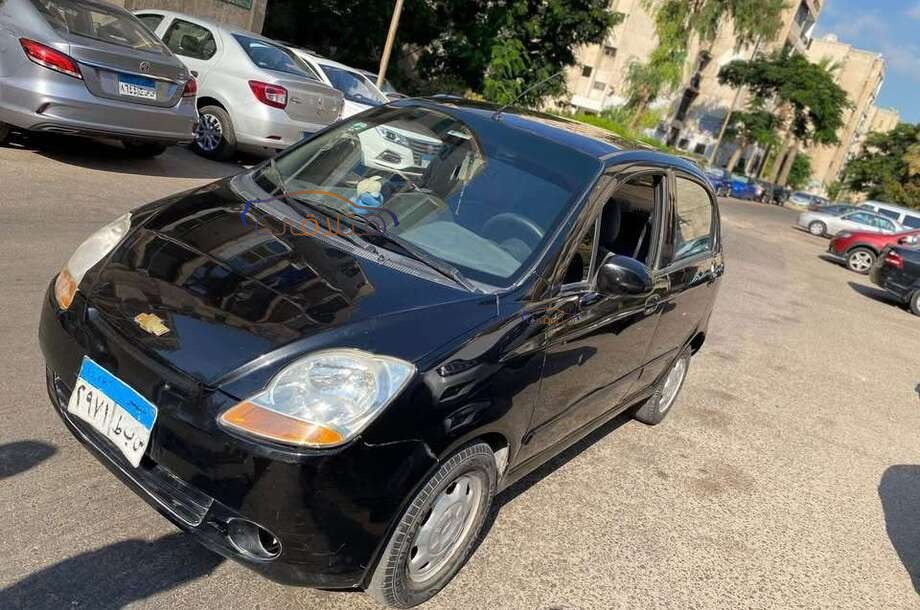 Spark Chevrolet أسود