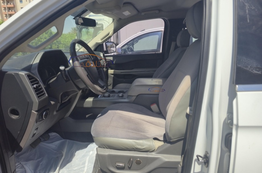 Expedition EL Ford أبيض