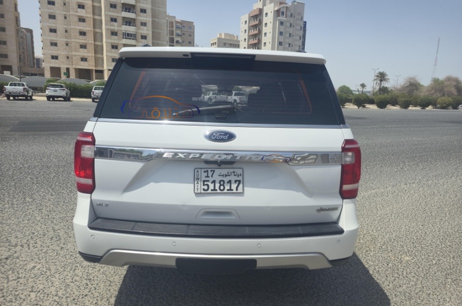 Expedition EL Ford أبيض